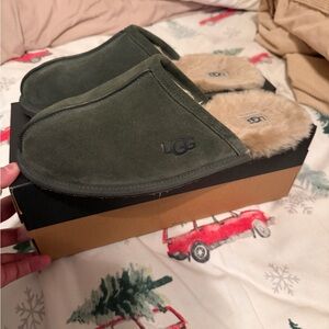 New UGG Olive Green Suede Slippers With Beige Fur